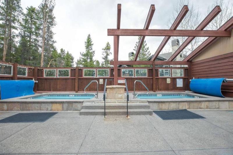 Renovated 2 Bedroom Condo Next To Snowflake Lift - Walk To Lifts And Town! Breckenridge Exterior foto