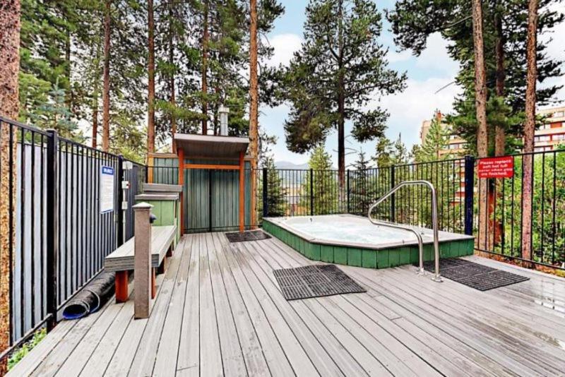 Renovated 2 Bedroom Condo Next To Snowflake Lift - Walk To Lifts And Town! Breckenridge Exterior foto